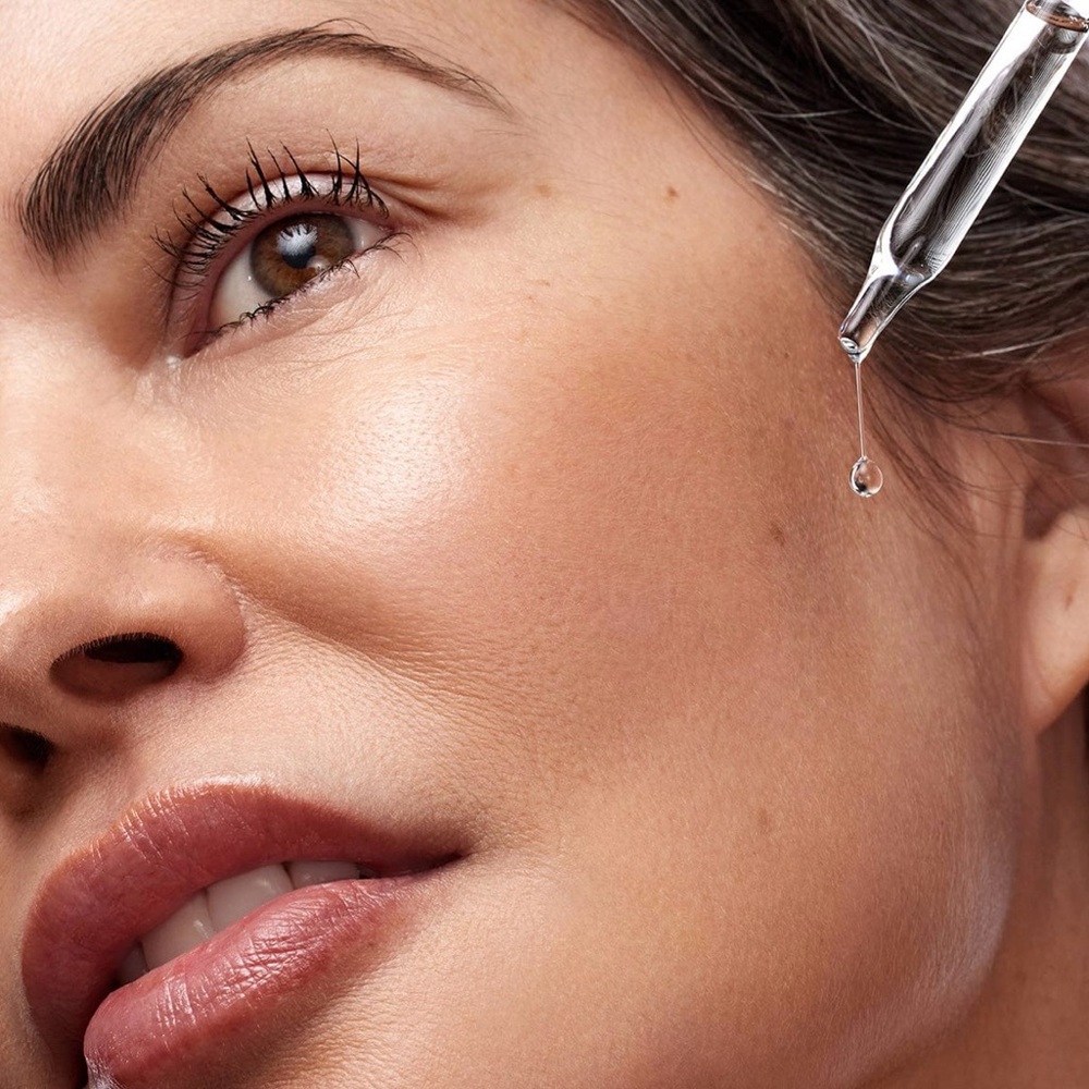 DRMTLGY Needle-less Serum, NEW SAFETY SEALED. Price on web is $69! - Picture 4 of 11